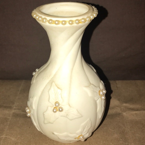 Beaded Vase - Picture 2 of 5